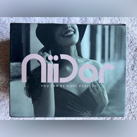 2 different brands strapless bra/ breast covers new in boxes - Picture 2 of 7